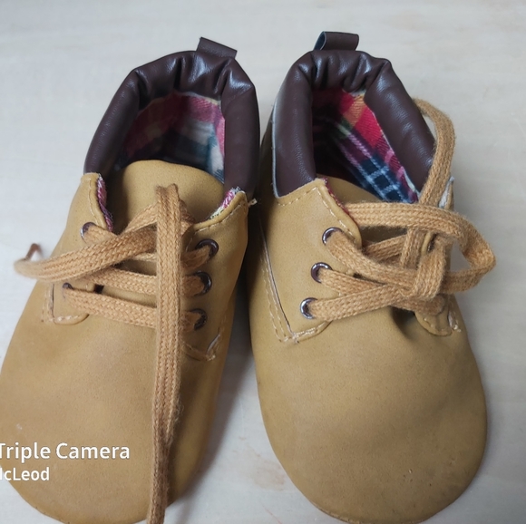 3 pairs of Soft sole Baby booties - Picture 3 of 10